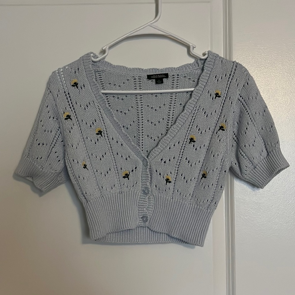 Light blue, knit short-sleeve sweater